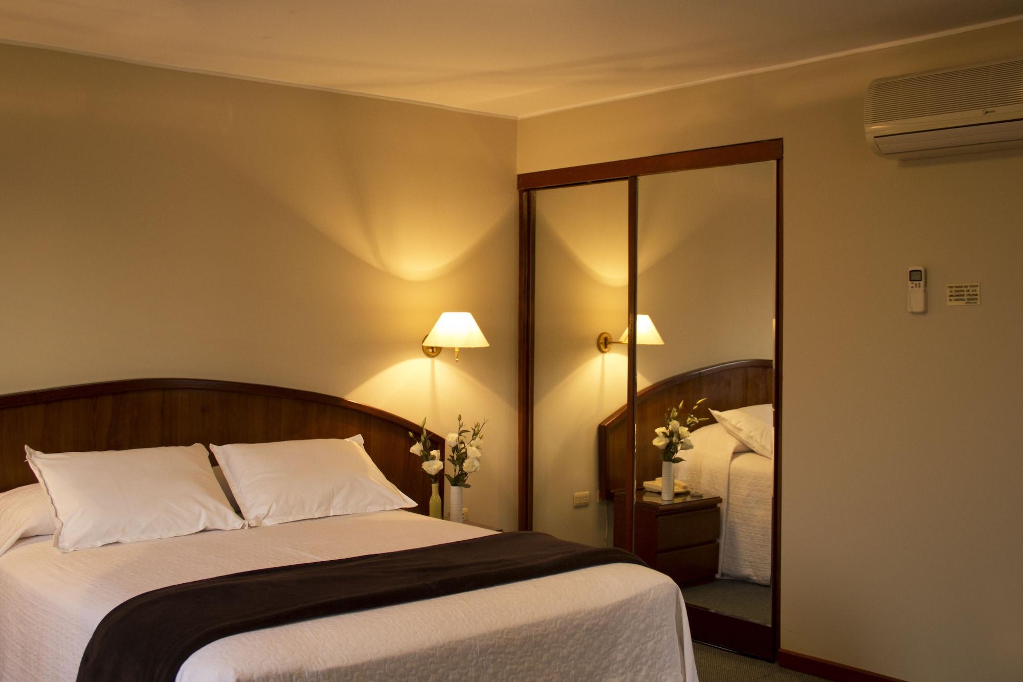 Hotel Park Suites Lima Exterior photo