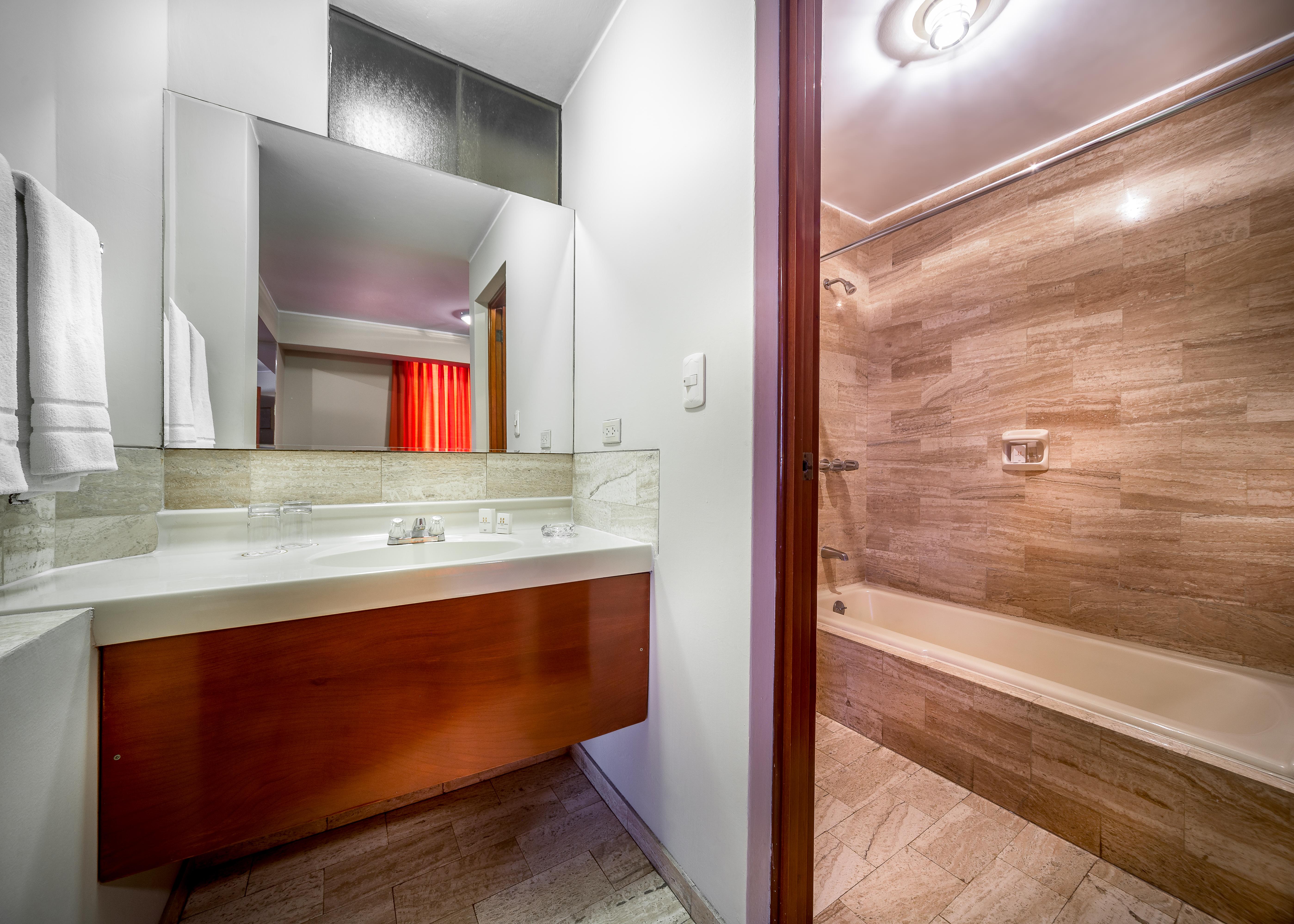 Hotel Park Suites Lima Exterior photo